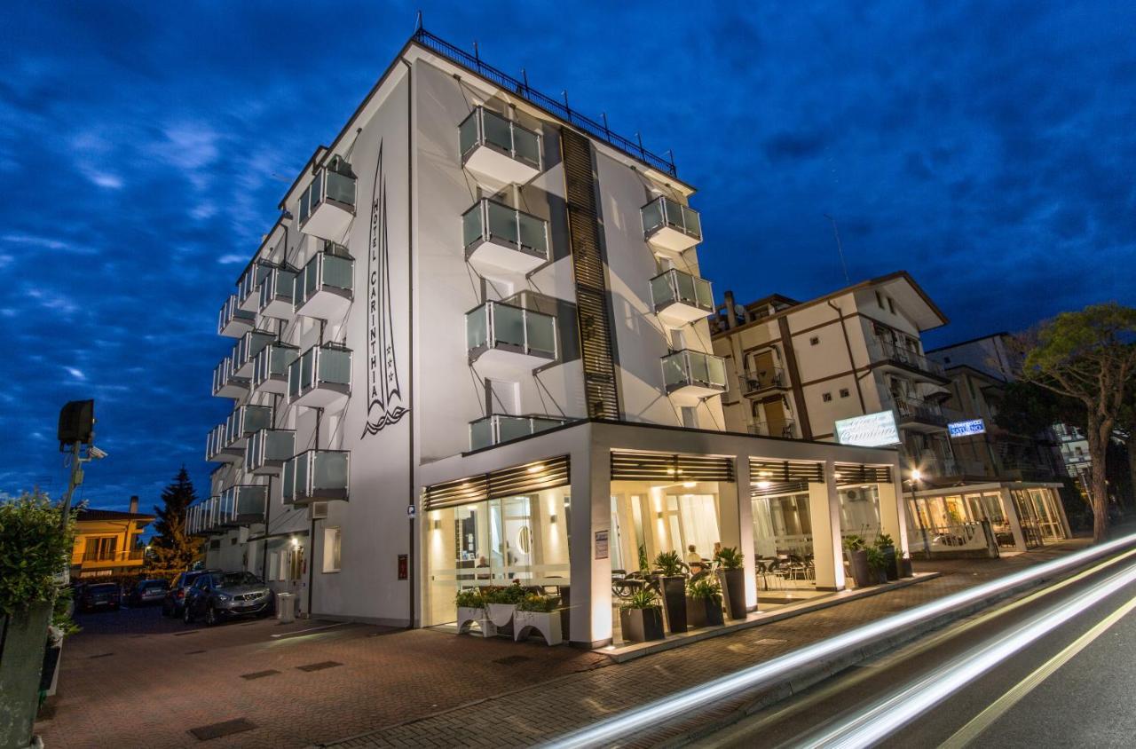 Hotel & Aparthotel Carinthia S ลิโดดิเยโซโล ภายนอก รูปภาพ