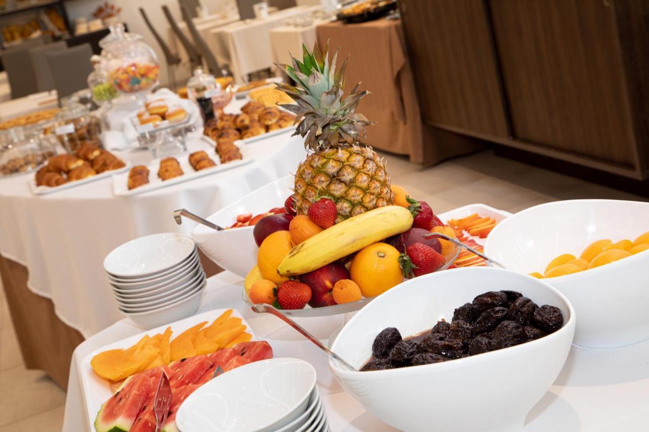 Hotel & Aparthotel Carinthia S ลิโดดิเยโซโล ภายนอก รูปภาพ