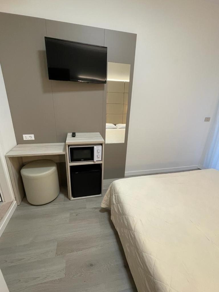 Hotel & Aparthotel Carinthia S ลิโดดิเยโซโล ภายนอก รูปภาพ