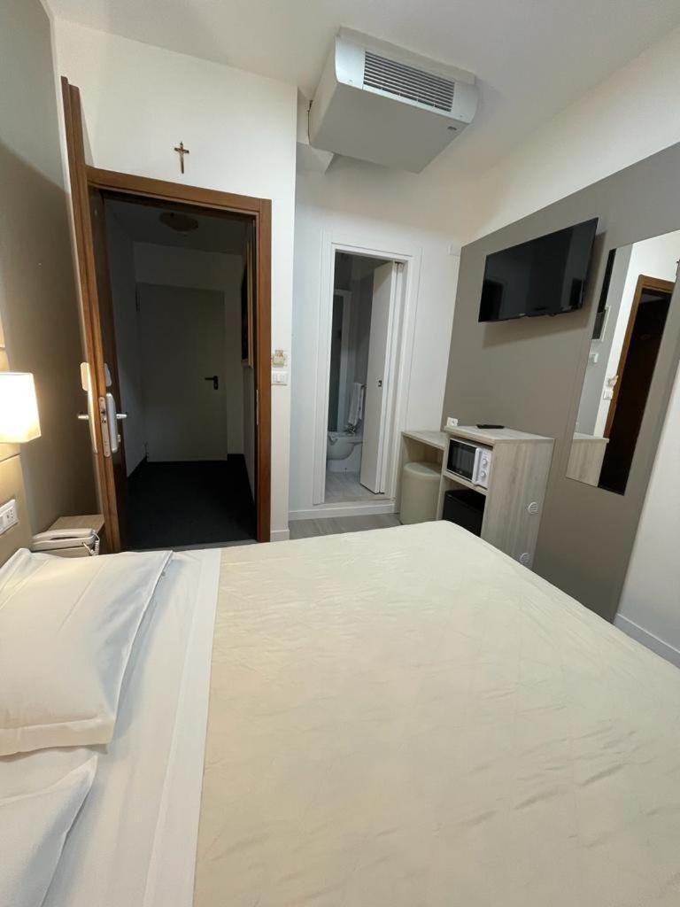 Hotel & Aparthotel Carinthia S ลิโดดิเยโซโล ภายนอก รูปภาพ