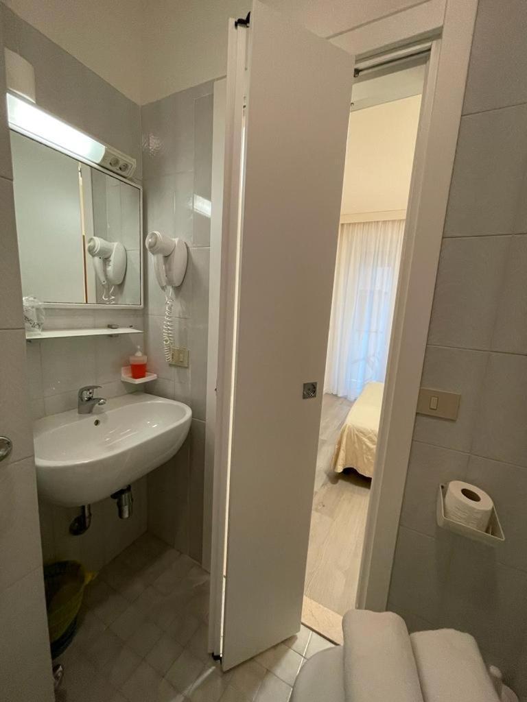 Hotel & Aparthotel Carinthia S ลิโดดิเยโซโล ภายนอก รูปภาพ