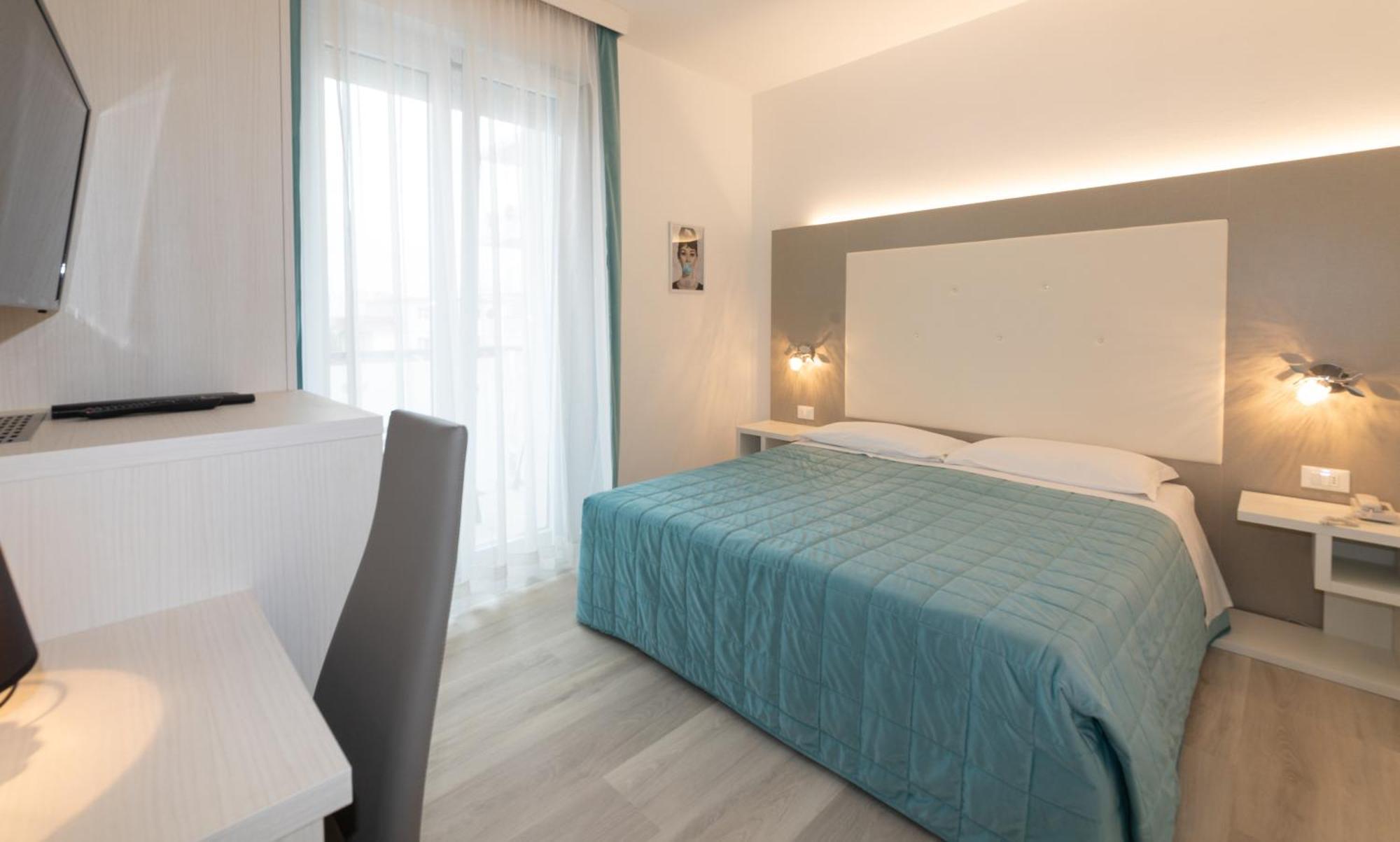 Hotel & Aparthotel Carinthia S ลิโดดิเยโซโล ภายนอก รูปภาพ